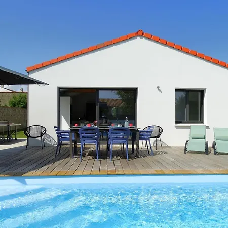 Maison 6 Avec Piscine Chauffee A St-hilaire *