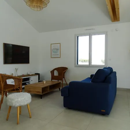 Maison 6 Avec Piscine Chauffee A St-hilaire * Сент-Илер-де-Рье