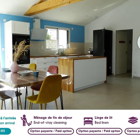 Дом отдыха Maison 6 Avec Piscine Chauffee A St-hilaire