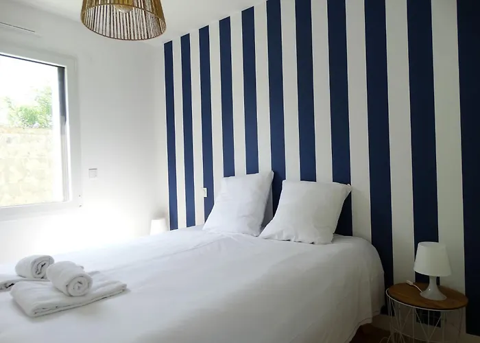 Maison 6 Avec Piscine Chauffée à St-hilaire Сasa de vacaciones *