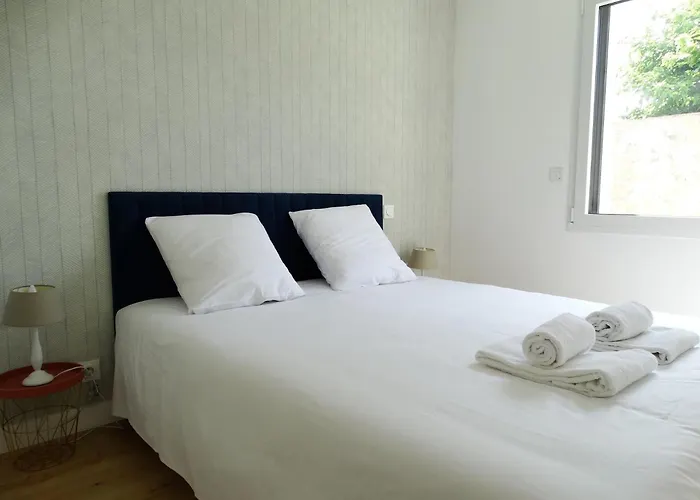 Maison 6 Avec Piscine Chauffée à St-hilaire Сasa de vacaciones *